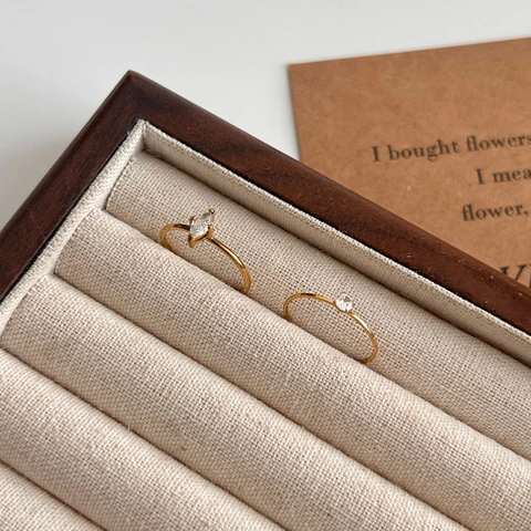 Anillo Minimalista de Acero Inoxidable Chapado en Oro de 18K Con Circón Marquesa para Mujer Elegante Anillo de Dedo Fino