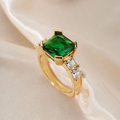 Vintage Emerald Green Zircon Ring For Women Gold Plated Copper Square Cut Gemstone Finger Ring Luxury Jewelry