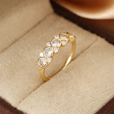 Minimalist Copper Zirconia Eternity Ring For Women Fashion Gold Silver Plated Geometric Sparkling Band Ring Jewelry Gift
