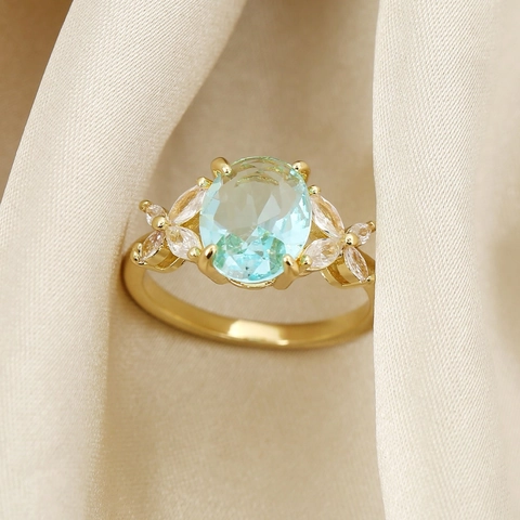 Elegante Anello in Rame Placcato Oro Zirconia Blu Cielo Ovale Con Pietre Laterali a Farfalla Gioielli Vintage da Donna