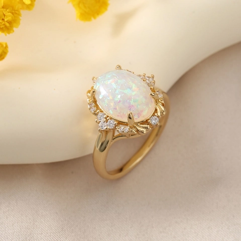Vintage Oval White Opal Copper Ring With Zircon Embellishment Palace Style Gold Silver Plated Fashion Finger Jewelry For Women Party