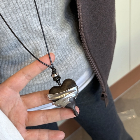 Vintage Stainless Steel Ebony Wood Heart Pendant Necklace For Women Gothic Cross Wrapped Design Adjustable Long Chain Jewelry