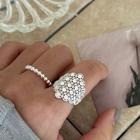 Silver Plated Copper Zirconia Ring Elegant Lace Flower Grape Bead Open Adjustable Finger Ring For Women Daily Dating Jewelry