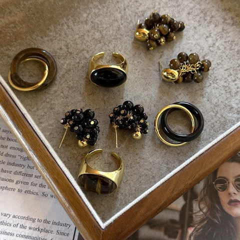 Pendientes Vintage Francés de Ojo de Tigre y Obsidiana en Racimo Con Poste de Plata de Ley 925 Anillo de Oro Ovalado