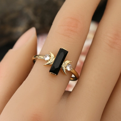 Vintage Bohemian Crescent Moon Copper Ring Gold Plated Rectangular Black Zircon Inlaid Ring Fashion Luxury Women Jewelry Gift