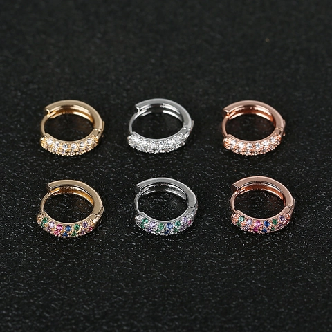 Orecchini a Cerchio Huggie in Rame e Zircone da Donna a Tre File Micro Set Geometrici Circolari Gioielli di Moda Accessorio Elegante