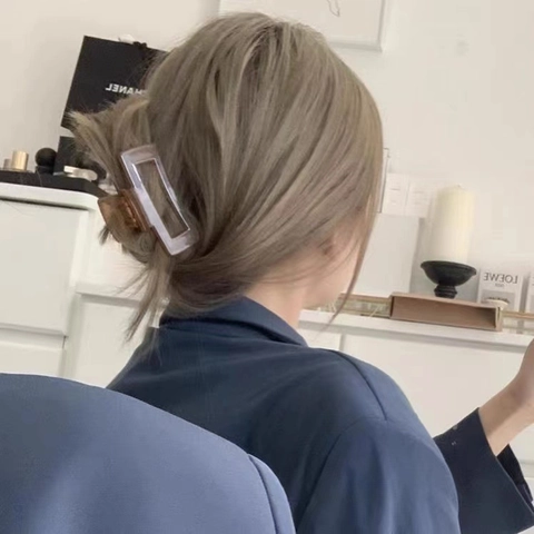 Pinza para el Cabello Francesa Minimalista Hueca Geométrica Rectangular para Mujer Pinza Grande de Resina Mate Elegante