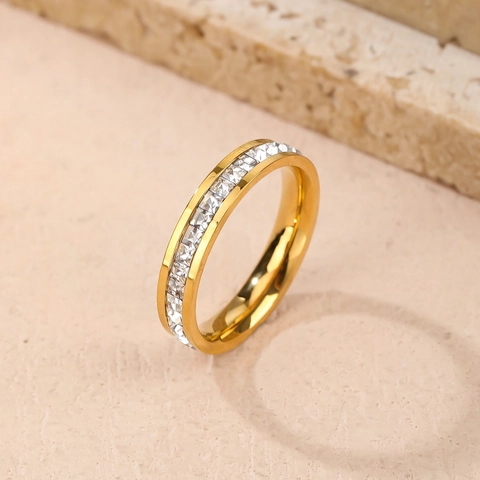Minimalist Titanium Steel Gold Plated Eternity Ring For Women Square Cut Zirconia Full Diamond Band Inlaid Fashion Jewelry Gift
