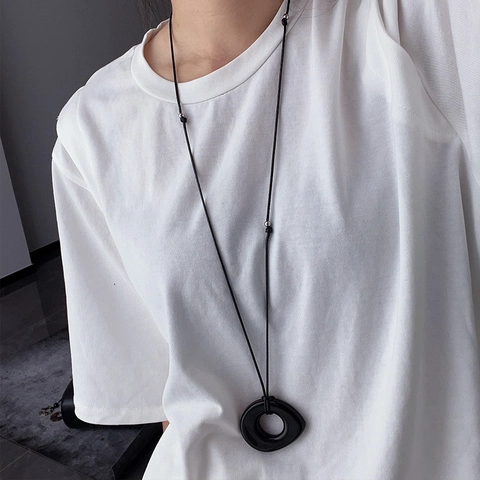 Retro Geometric Round Pendant Necklace For Women Resin Obsidian Long Sweater Chain Minimalist Black Leopard Print Jewelry