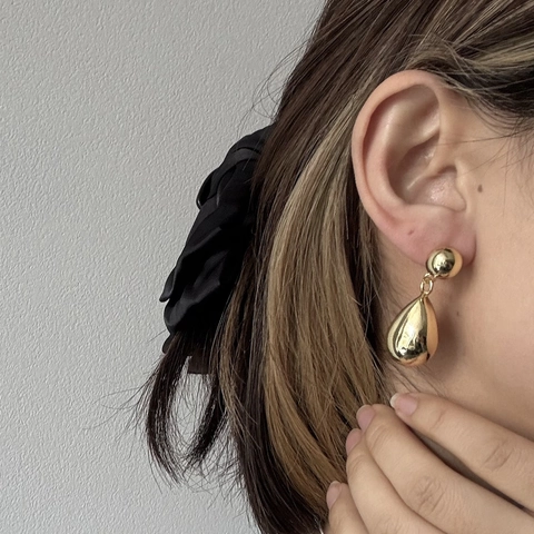 Boucles d'Oreilles Clous Goutte d'Eau Minimalistes Hautement Polies Femme Élégantes Couleur Or Argent Métallique Avec Tige en Argent Sterling 925