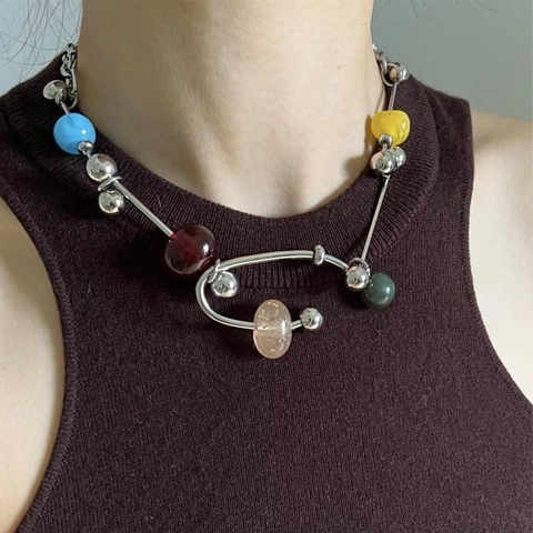Collar De Aleación Cuentas Coloridas Con Colgantes De Cristal Artificial Piedra Resina Cadena De Clavícula Minimalista Asimétrica