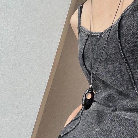 Minimalist Alloy Hollow Oval Water Drop Pendant Necklace Long Black Leather Cord Fine Metal Chain For Women Fashion Jewelry