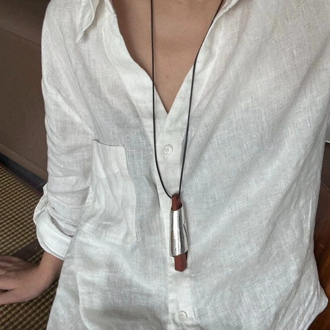 Minimalistische Holz Metall Rolle Anhänger Halskette Retro Lange Pullover Kette Einstellbare Schwarze Seil Geometrische Eichel Schmuck