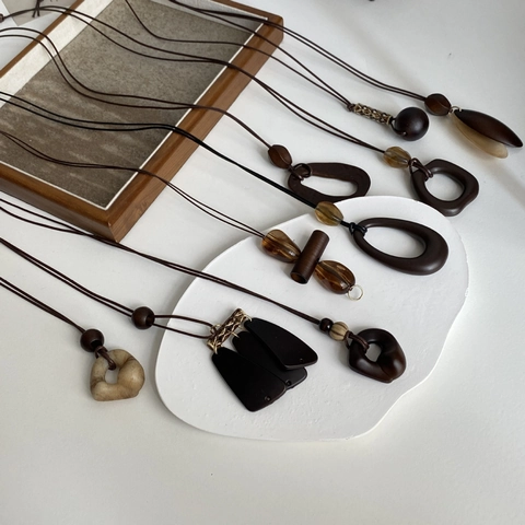 Long Sweater Necklace Bohemian Retro Wood Resin Geometric Pendant Brown Maillard Style Necklace For Women Daily Party Jewelry