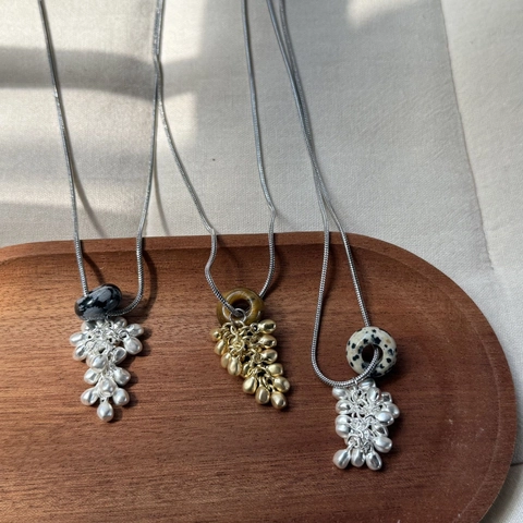 Französisch Elegante Kupfer Naturstein Anhänger Halskette Für Damen Vergoldet Schlangenknochenkette Tigerauge Dalmatiner Stein Schmuck