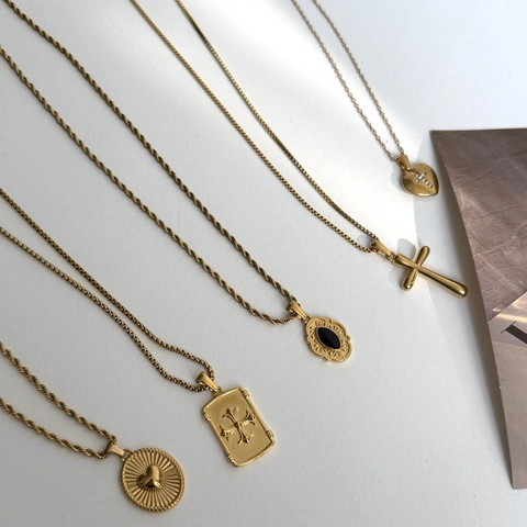 Vintage Stainless Steel Gold Plated Necklace For Women French Elegant Heart Cross Compass Pendant 18K Gold Plated Jewelry