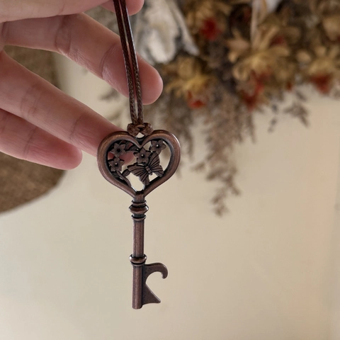 Vintage Antique Bronze Heart Key Pendant Necklace Alloy Butterfly Floral Hollow Bottle Opener Wax Rope Sweater Chain Jewelry