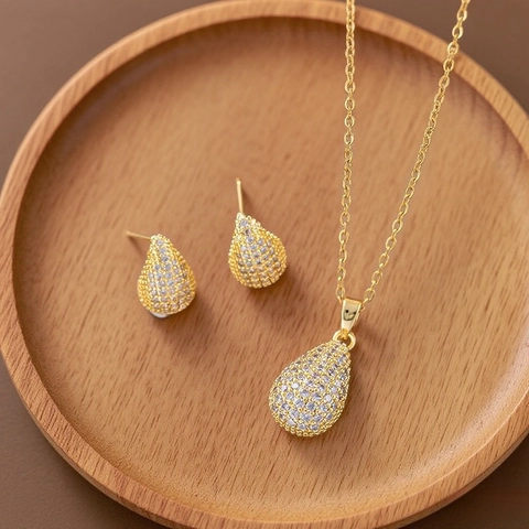 Simple Titanium Steel Gold Water Drop Jewelry Set Pave Rhinestone Pendant Necklace And Stud Earrings For Women Commuting Fashion Accessory