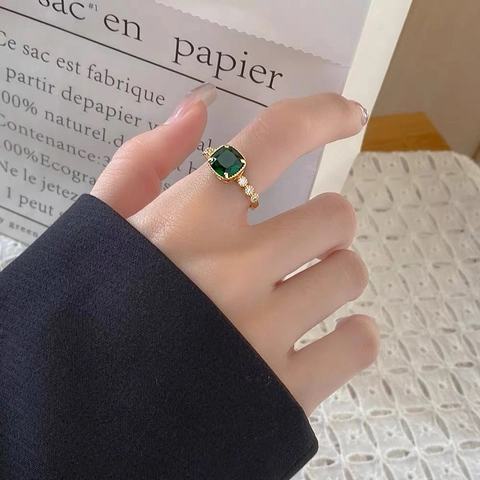 Vintage Copper Emerald Green Square Gemstone Open Ring For Women Elegant Rhinestone Inlaid Adjustable Finger Jewelry Gift