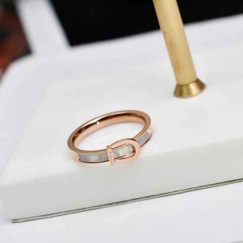 Vintage Titanium Steel Gold Rose Gold Belt Buckle Ring For Women With Mother Of Artificial Pearl Inlay Forever Love Engraved Ring