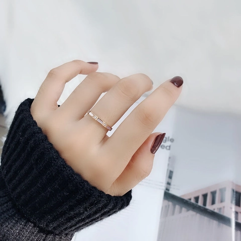 Women's Fashion Rose Gold Titanium Steel Ring Geometric Mother Of Artificial Pearl Inlay Zirconia Finger Ring Elegant Jewelry Gift