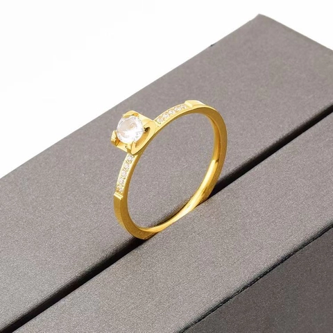 Minimalist Gold Plated Stainless Steel Ring With Round Zirconia Four-Prong Setting Side Stones Fashion Jewelry Gift For Women