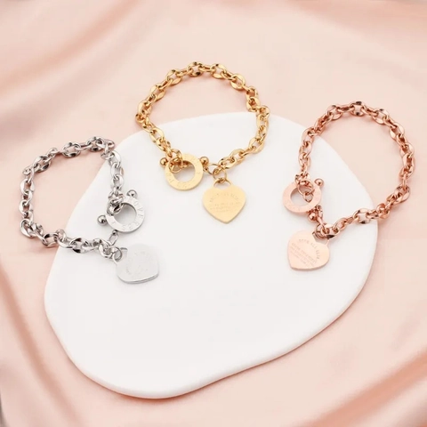 Bracciale in Acciaio Inossidabile Con Pendente a Cuore e Chiusura a Barra Lettere Incise Catena Grossa Gioielli Donna