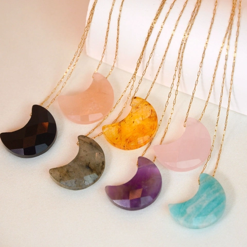Minimalist Stainless Steel Crescent Moon Natural Stone Pendant Necklace Geometric Faceted Healing Crystal Jewelry For Women Daily Decor