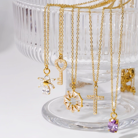 Edelstahl Gold Plattiert Zirkonia Anhänger Halskette Für Damen Kreuz Herz Böser Blick Palme Blume Stern Verstellbarer Schmuck