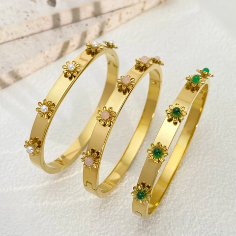18K Gold Plated Stainless Steel Flower Bangle Bracelet With Gemstones Elegant Floral Jewelry For Women Fashion Accessory