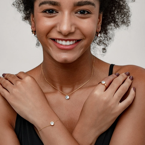 Lussuosa Collana Bracciale Orecchini Anello in Acciaio al Titanio Zirconia per Donna Minimalista Tondo Incastonatura a Castone Accessori