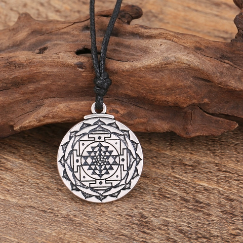 Collar con Colgante Sri Yantra Mandala Vintage Aleación de Plata Antigua Joyería Espiritual Geométrica para Hombres Mujeres Unisex