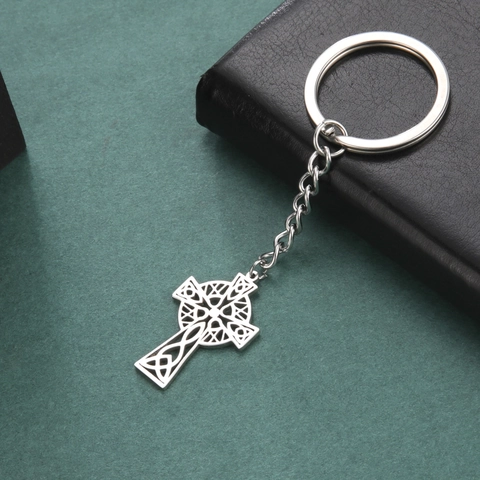 Roestvrij Stalen Keltisch Kruis Sleutelhanger Vintage Holle Oneindigheidsknoop Religieuze Hanger Sleutelring Voor Heren Dames