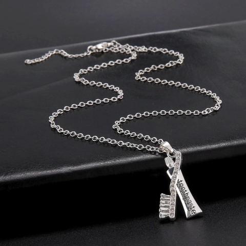 Kreative Zahnbürste Zahnpasta Anhänger Halskette Legierung Versilbert Strass Schmuck Herren Damen Mode Accessoire Geschenk