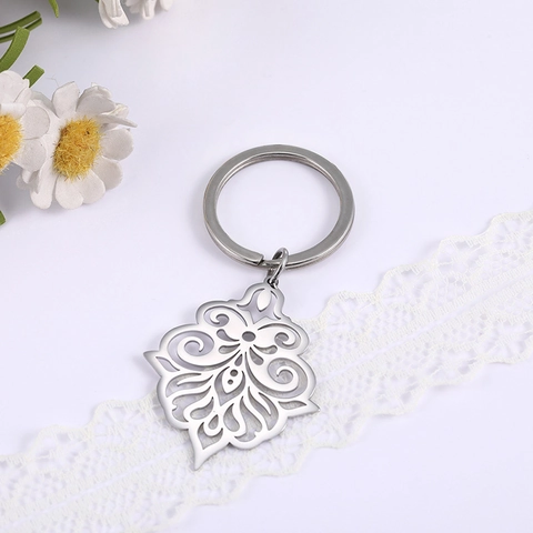 Portachiavi con Ciondolo a Forma di Fiore di Vite Svuotato Vintage Europeo in Acciaio Inossidabile 304 per Decorazione Borse