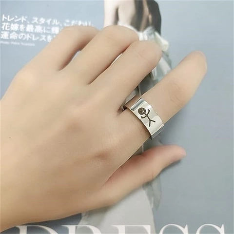 Anillo de Parodia Humorística Hombre de Palo Dedo Corazón Sonrisa Acero Inoxidable Punk Streetwear Band Ring Hombre Mujer Joyería