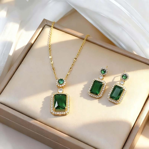 Luxus Rechteckig Smaragd Schliff Grün Zirkonia Anhänger Halskette Ohrringe Ring Gold Überzogen Titanstahl Schmuck Für Damen