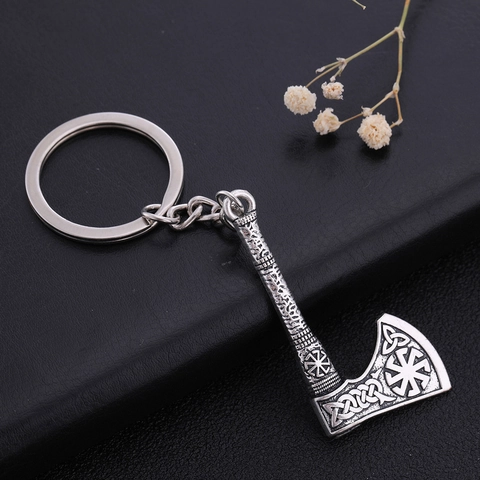 Nordic Viking Battle Axe Keychain Retro Slavic Kolovrat Pendant Zinc Alloy Antique Silver Ethnic Men Jewelry Accessory