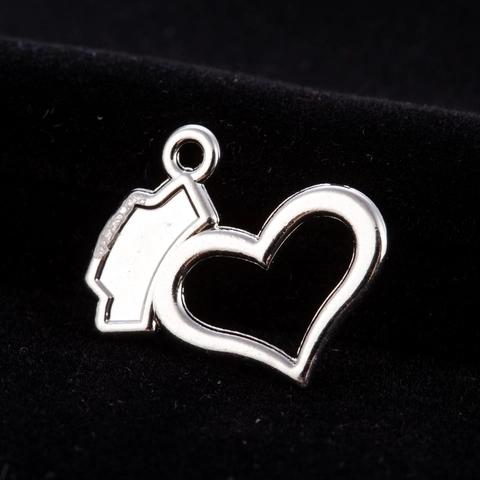 Antique Silver Alloy Heart Pendant Only (Without Chain) Enamel White Nurse Hat Medical Cross Charm For Professional Jewelry