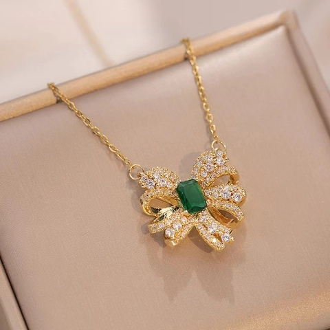 Edelstahl Schleife Halskette Für Damen Vergoldet Smaragdgrün Zirkonia Anhänger Mikropflaster Mode Schmuck Halsketten