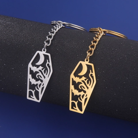 Llavero Gótico de Acero Inoxidable con Ataúd Murciélago Luna para Mujeres Hombres Halloween Colgante Árbol Seco Joyería Regalo