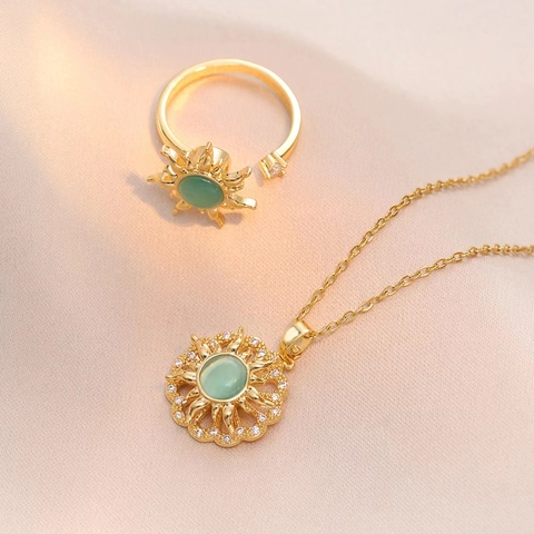 Titanium Steel Rotating Sunflower Necklace For Women Gold Plated Zircon Pendant Clavicle Chain Fashion Jewelry Accessory