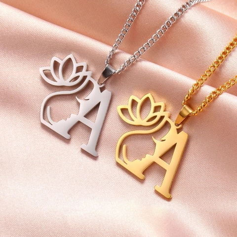 Collier Pendentif Lettre Initiale Lotus en Acier Inoxydable pour Femme Silhouette de Visage Féminin Bijoux de Mode Cadeau