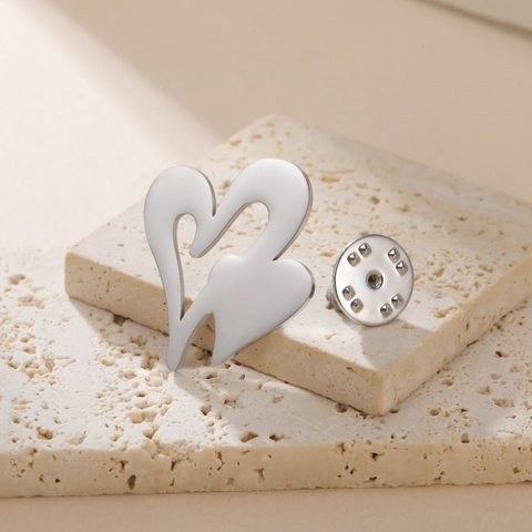 304 Stainless Steel Brooch Minimalist Hollow Lotus Four Leaf Clover Heart Shape Lapel Pin Gold Silver Plated Jewelry Accessory