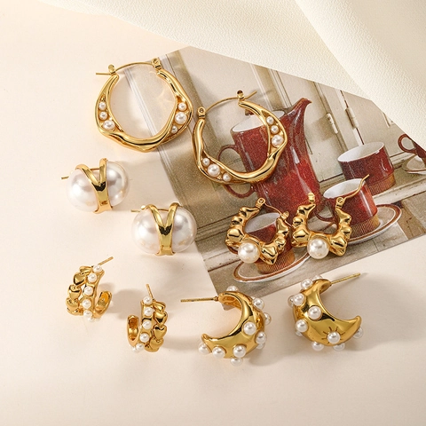 Orecchini di Künstliche Perle in Acciaio Inossidabile Placcato Oro Stile Francese Vintage Orecchini a Bottone a Cuore e Onda Donna