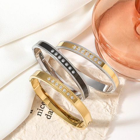 Elegant Titanium Steel Zircon Bangle Bracelet With Millgrain Edge Gold Silver Plated Fashion Jewelry For Women Daily Wear