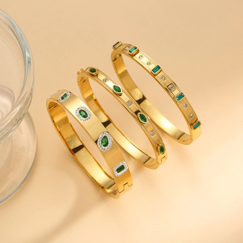 Vintage Luxury Titanium Steel Bangle For Women With Green Zirconia Emerald Rhinestone Gold Silver Plated Hinge Bracelet Jewelry