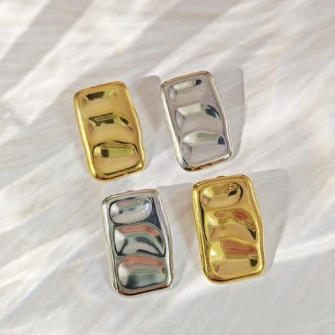 Orecchini a Bottone Rettangolari Ondulati in Acciaio Inossidabile 304 Placcati Oro 18K Gioielli in Metallo Geometrici per Donna