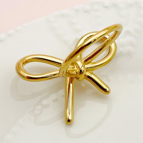 Bague Nœud Papillon Minimaliste en Acier Inoxydable Doré pour Femme Bijou de Mode Élégant