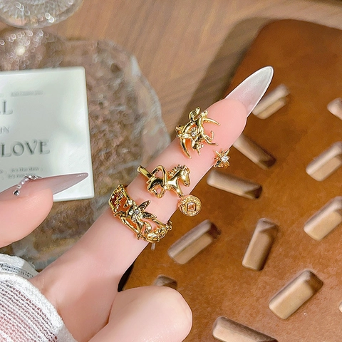 Anillo Abierto de Cobre Chapado en Oro Vintage Estilo Francés Para Mujeres Circón Incrustado Pegaso Unicornio Estrella Luna Ajustable